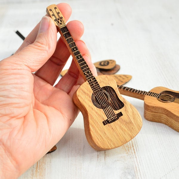 Wooden Acoustic Guitar Pick Case