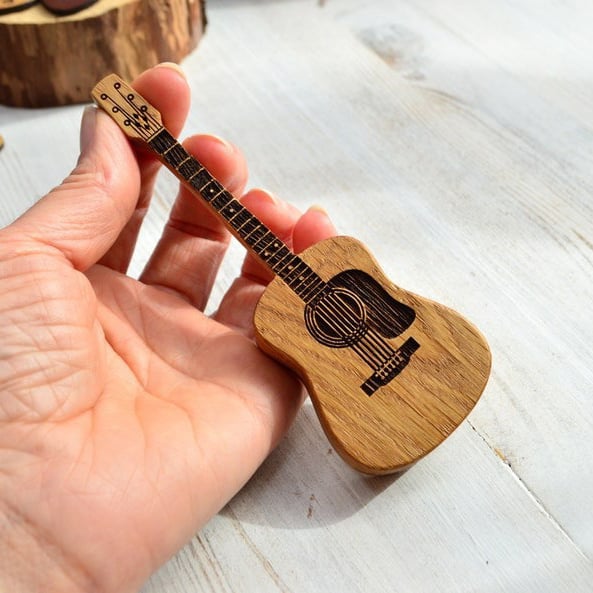 Wooden Acoustic Guitar Pick Case